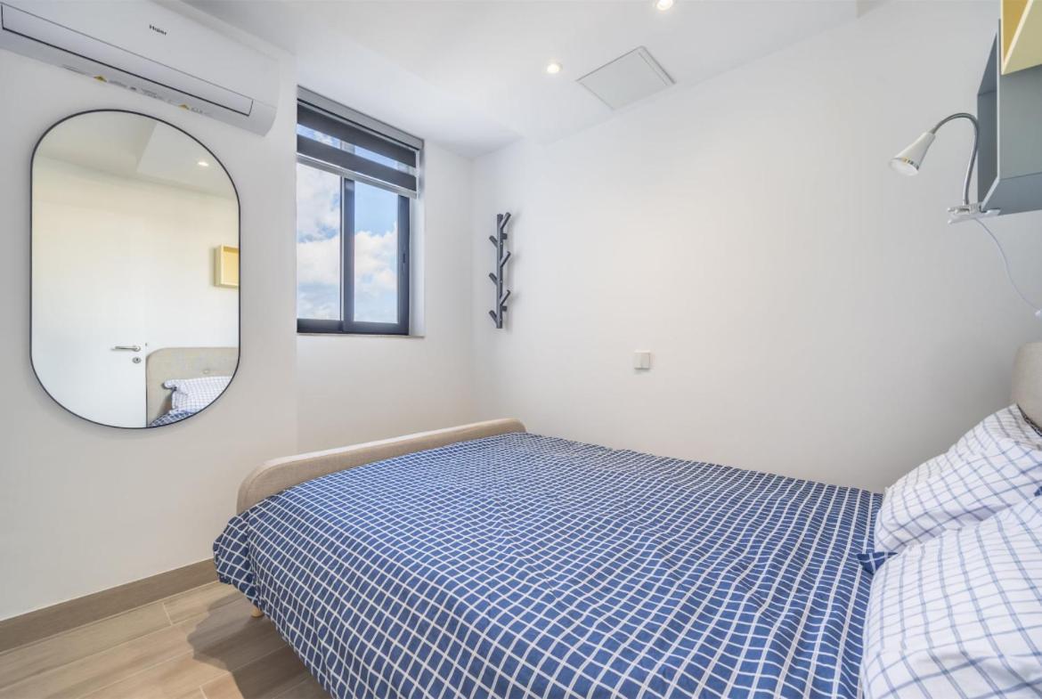 Saint Julian's Deluxe Seaview Apartment מראה חיצוני תמונה
