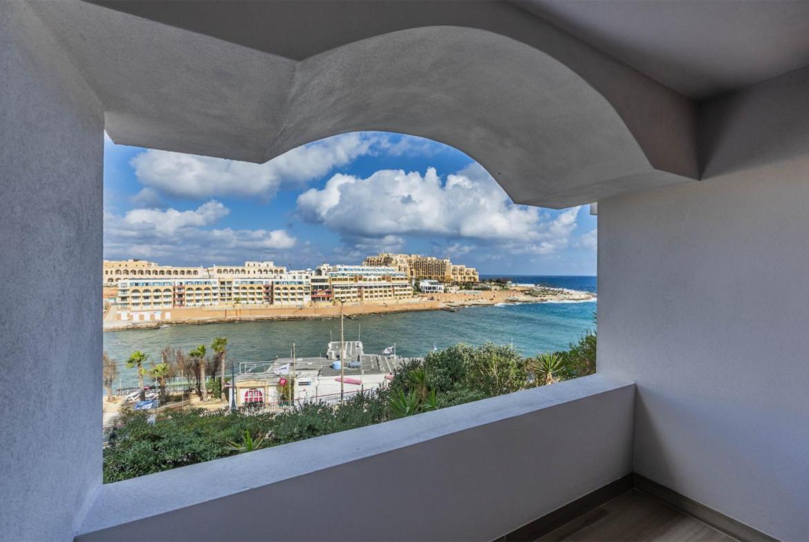 Saint Julian's Deluxe Seaview Apartment מראה חיצוני תמונה